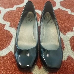 Life stride simply comfort wedges